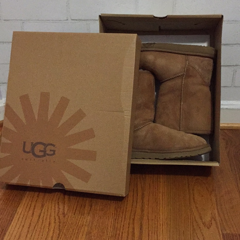 UGGs women classic short boots (Chestnut)